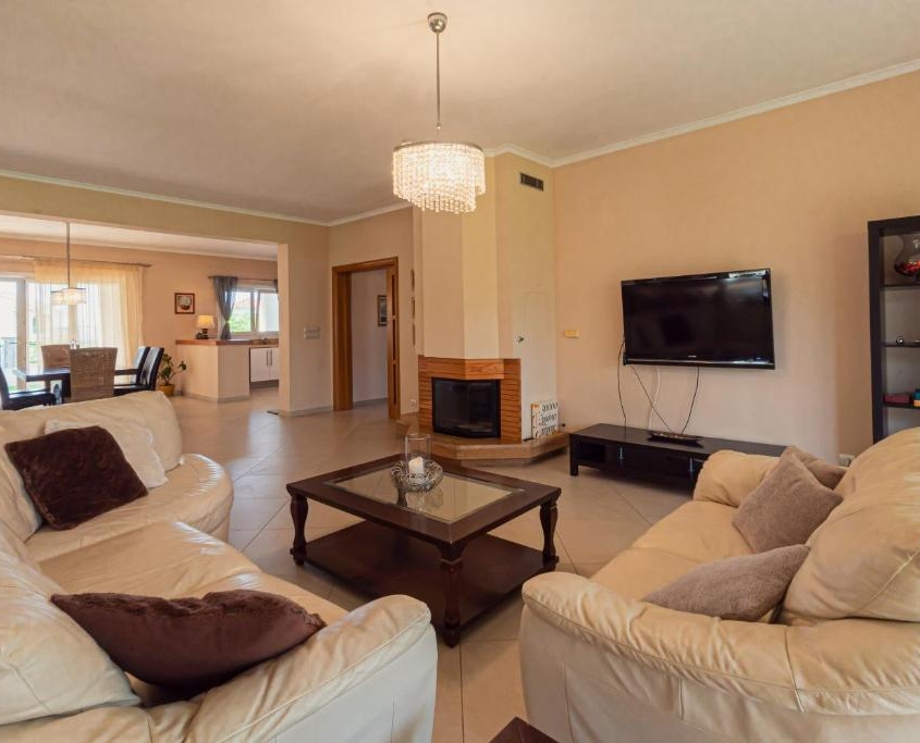 Rhoda_luxury_beach_11