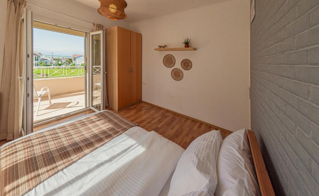 Rhoda_luxury_beach_21