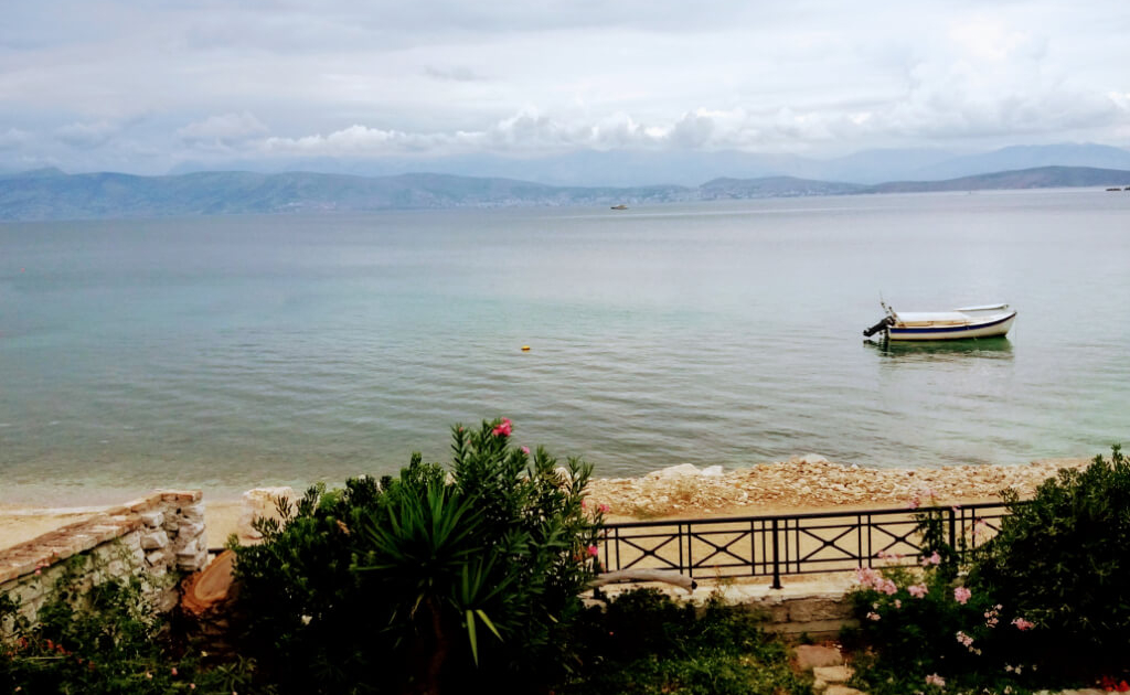 PAPOUS_BEACH_HOUSE_11