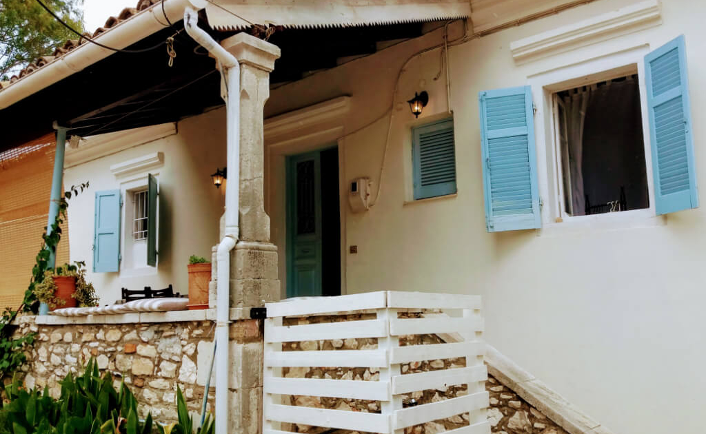 PAPOUS_BEACH_HOUSE_13